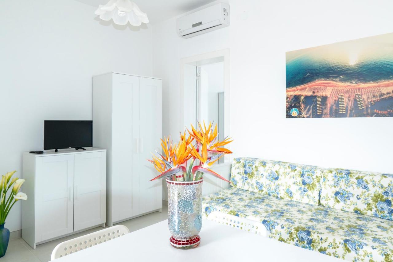 Centro Vacanze Lido Smeraldo Frigole Εξωτερικό φωτογραφία