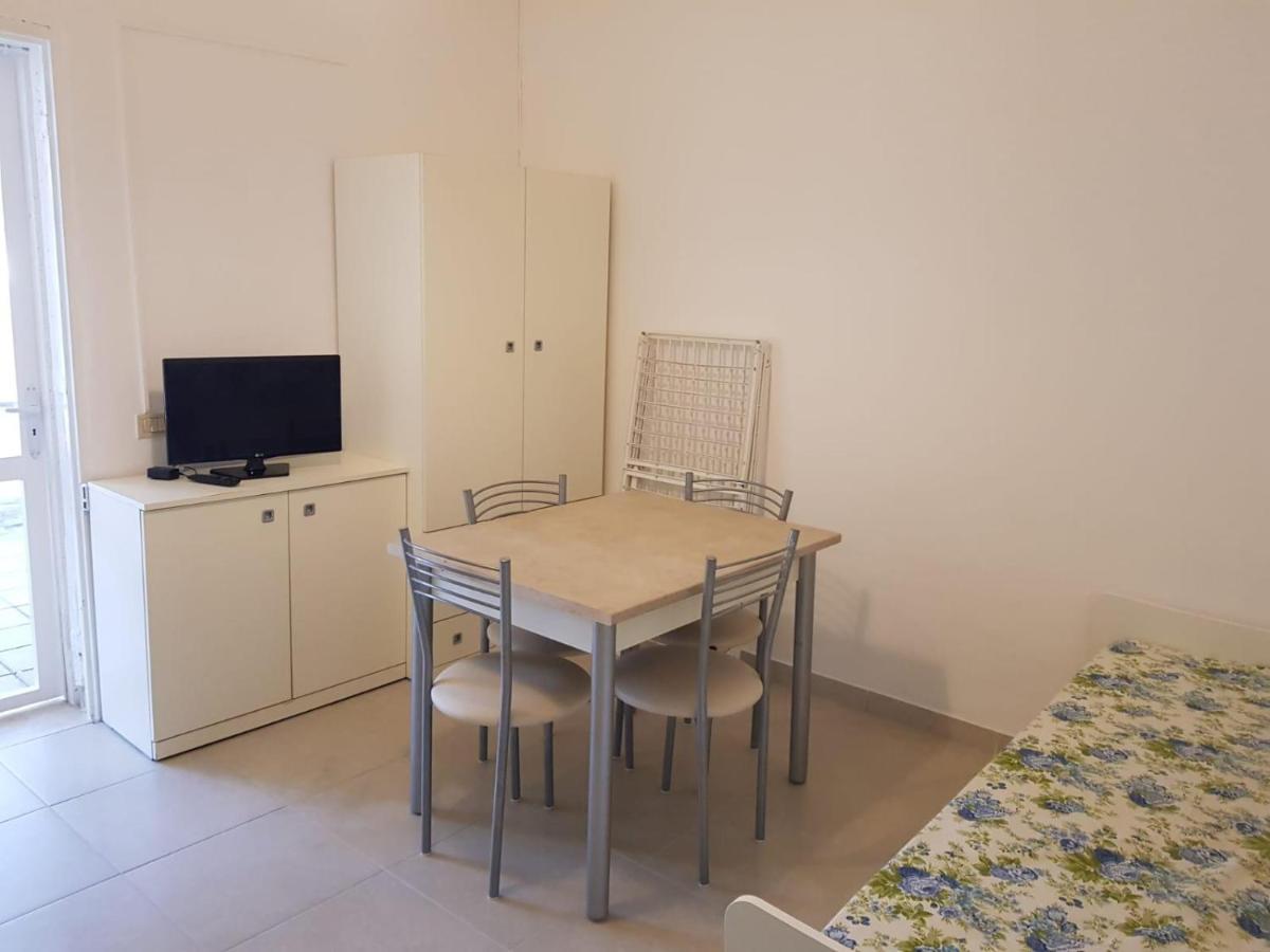 Centro Vacanze Lido Smeraldo Frigole Εξωτερικό φωτογραφία